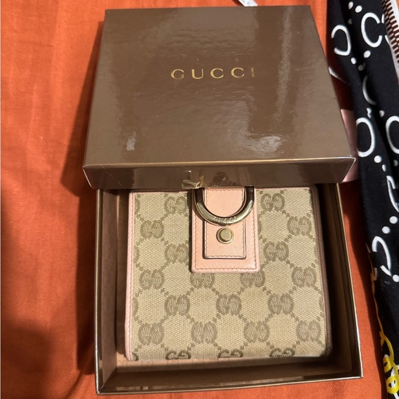 Gucci wallet with box - Picture 1 of 9